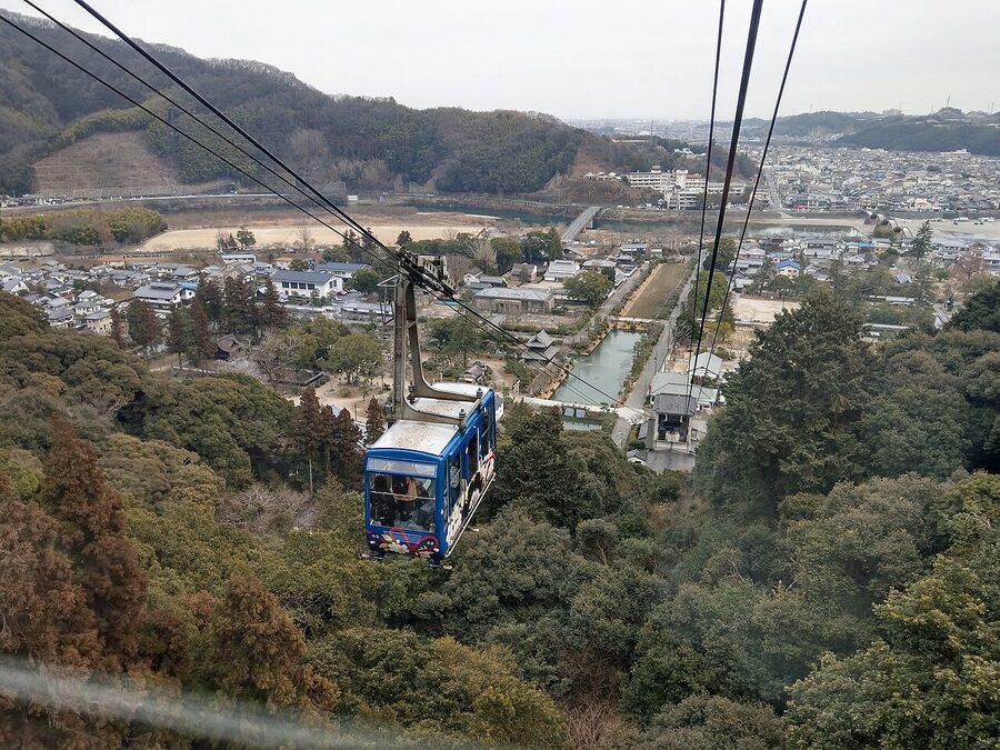 The ropeway cable car that takes visitors up to Iwakuni Castle on Mt Yokoyama
