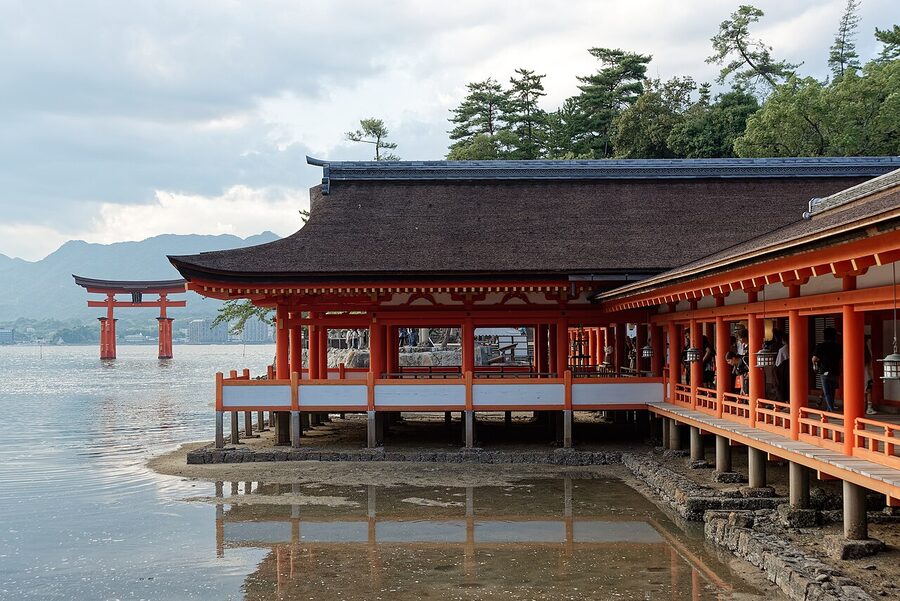 The Maroudo Shrine corridor with the floating torii visible through the pillars