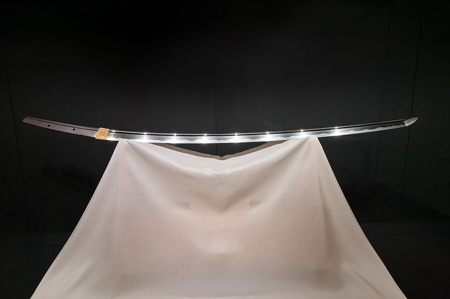 A tachi blade by the Osafune smith Kanemitsu