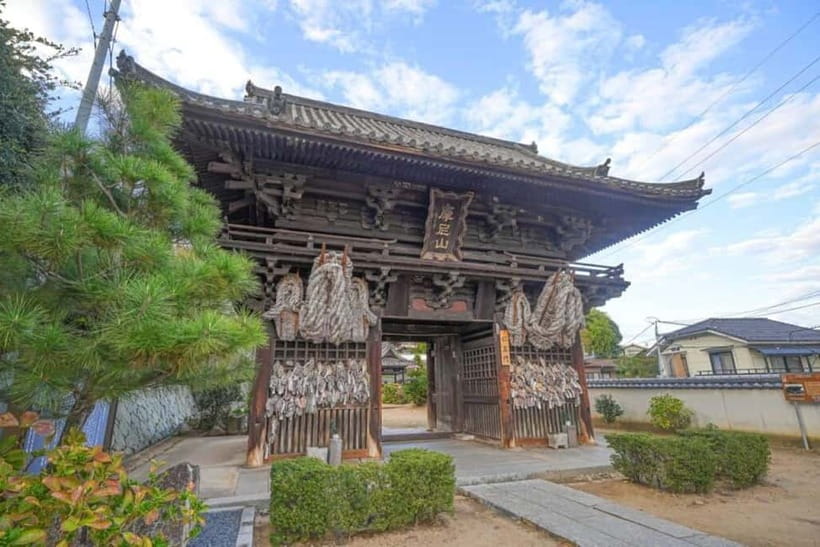1-Day Onomichi & Ikuchijima Island: Temples, Ropeway & Ferry - Climbing Saikokuji Temple’s 108 steps
