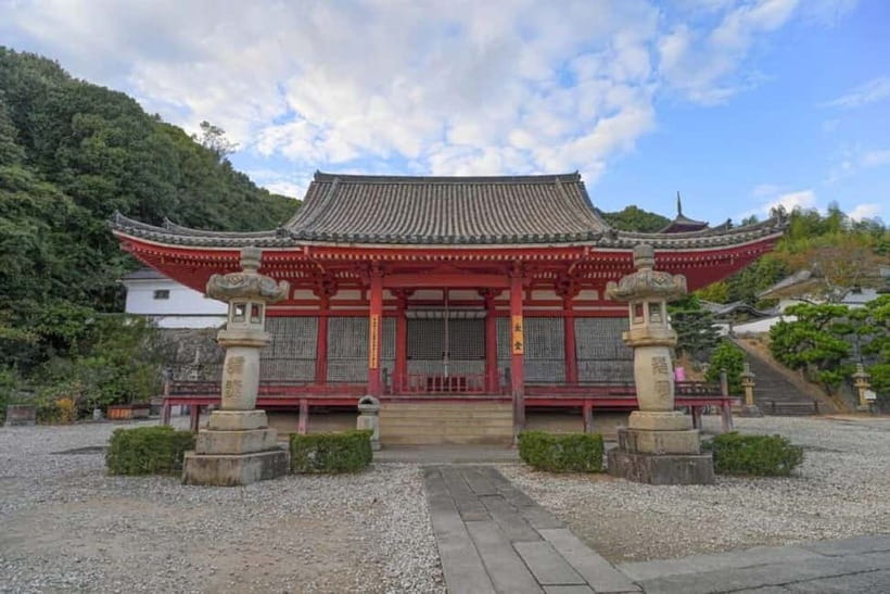 1-Day Onomichi & Ikuchijima Island: Temples, Ropeway & Ferry - Reaching Senkoji Peak by ropeway
