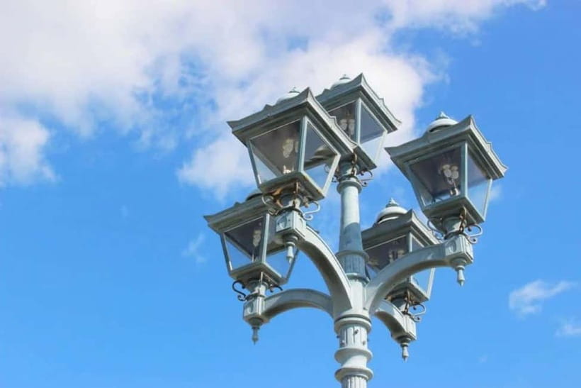 1-Day Onomichi & Ikuchijima Island: Temples, Ropeway & Ferry - Starting along Onomichi’s coast