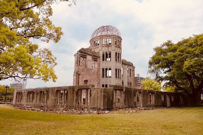 1-Day Private Sightseeing Tour in Hiroshima and Miyajima Island - Giving the Peace Memorial Museum enough time