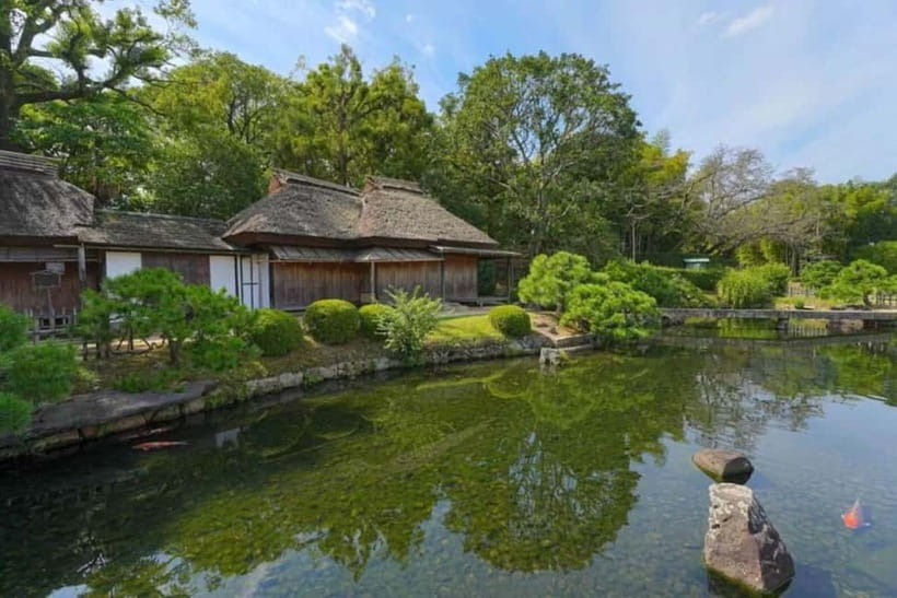 1-Day Tour from Okayama: Kurashiki, Gardens & Okayama Castle - Lunch at Okayama Station, with local choices