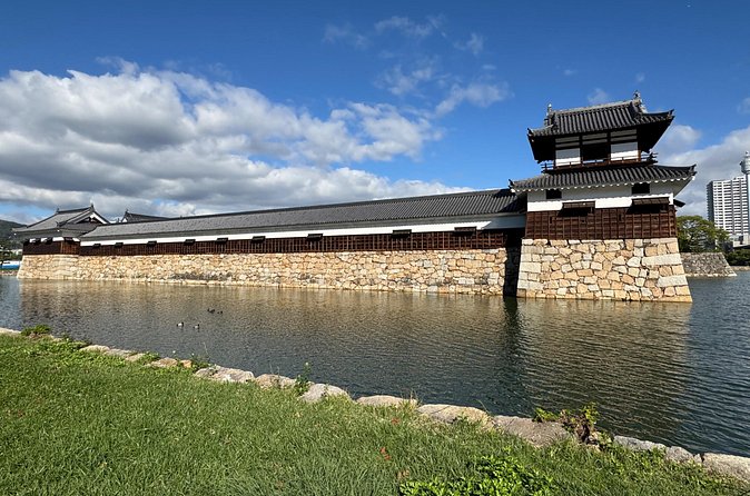 2-Hour Private Hiroshima Morning Tour - Getting around and who should book