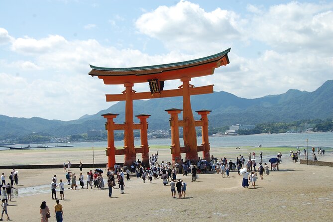 4 Hour Miyajima PRIVATE Tour - Momijidani Park in changing seasons