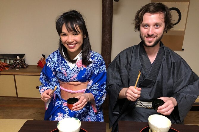 An Amazing set of Cultural experience: Kimono, Tea Ceremony and Calligraphy - The tea ceremony and your first matcha