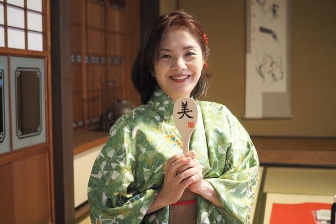 An Amazing set of Cultural experience: Kimono, Tea Ceremony and Calligraphy - Calligraphy you can take home