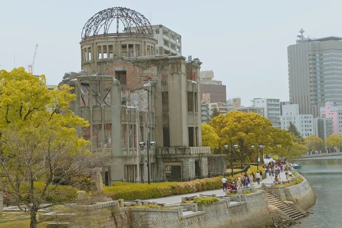 Cycle Around Hiroshima with Okonomiyaki Meal - Hiroshima-style okonomiyaki at the finish