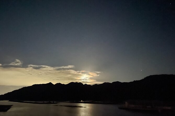 Dinner Cruise on HANAIKADA (Raft-Type Boat) with Scenic View of Miyajima - Cold weather, rain, and comfort aboard