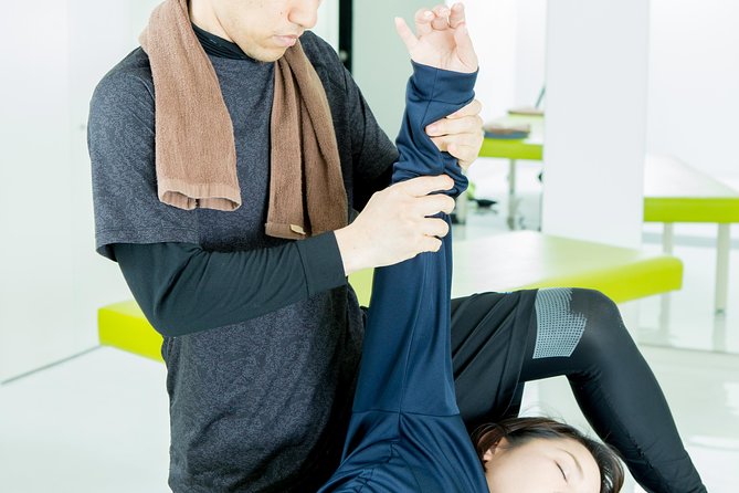 Experience shiatsu stretch in Japan - Who will get the most from this treatment