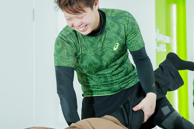 Experience shiatsu stretch in Japan - What happens during the one-hour session