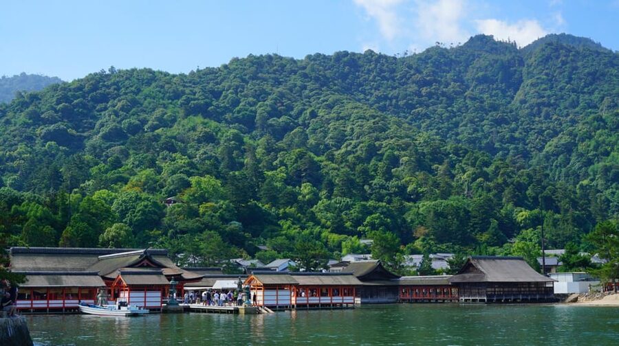From Hiroshima: Miyajima Island Day Trip with Ropeway Ride - Why Miyajima works so well as a day trip