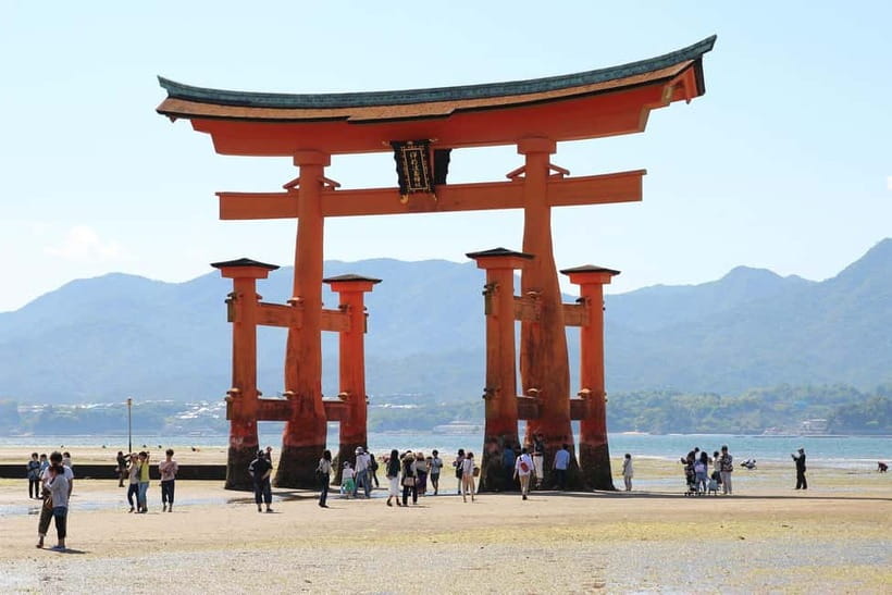 From Osaka: Hiroshima and Miyajima Day Trip by Bullet Train - Guides, language, and group experience