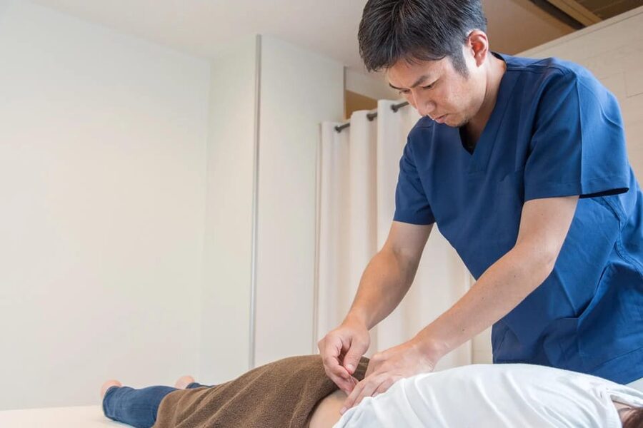 Hiroshima: Acupuncture and Japanese unique massage treatment - Starting with a questionnaire and personal consultation
