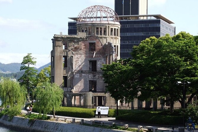 Hiroshima and Miyajima 1 Day Private Tour from Kyoto or Osaka - Miyajima and the view that changes with the tide