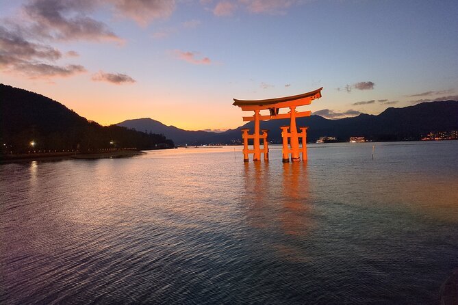 Hiroshima and Miyajima Full Day Private Tour - Hiroshima Castle, a change of mood