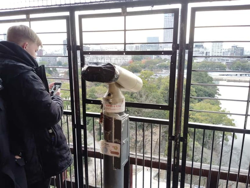 Hiroshima Castle 1h guide tour - Hiroshima Castle’s wooden keep and its place in the city
