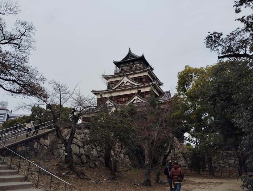 Hiroshima Castle 1h guide tour - Is $52 per person a fair price?