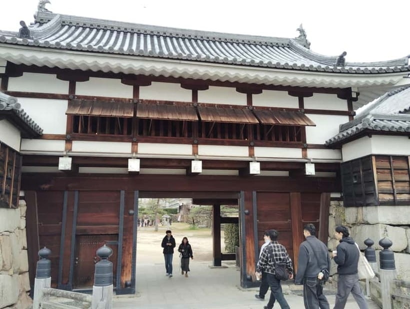 Hiroshima Castle 1h guide tour - FAQ