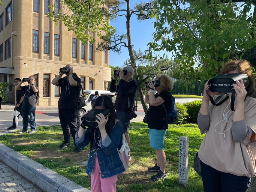 Hiroshima:Guided Virtual Tour/PEACE PARK TOUR VR - The closing discussion gives the tour a human finish