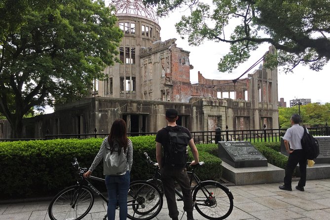 Hiroshima in a Nutshell: Morning Bike Adventure - Hiroshima Castle: a different side of the city