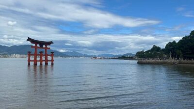 Hiroshima & Miyajima 6.5h Guided Tour – Dome, Park & Shrine - Train and ferry: useful travel, not dead time