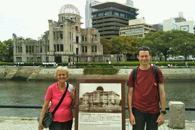 Hiroshima / Miyajima Full-day Private Tour with Government Licensed Guide - Shukkeien Garden: a quiet pause in the city