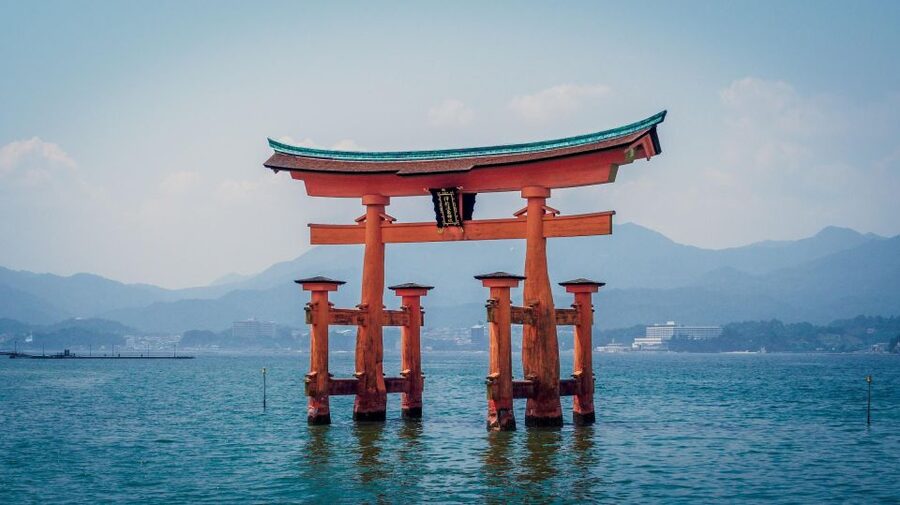 Hiroshima: Miyajima Peace Memorial Icons of Peace and Beauty - A serious morning at Hiroshima Peace Memorial Park