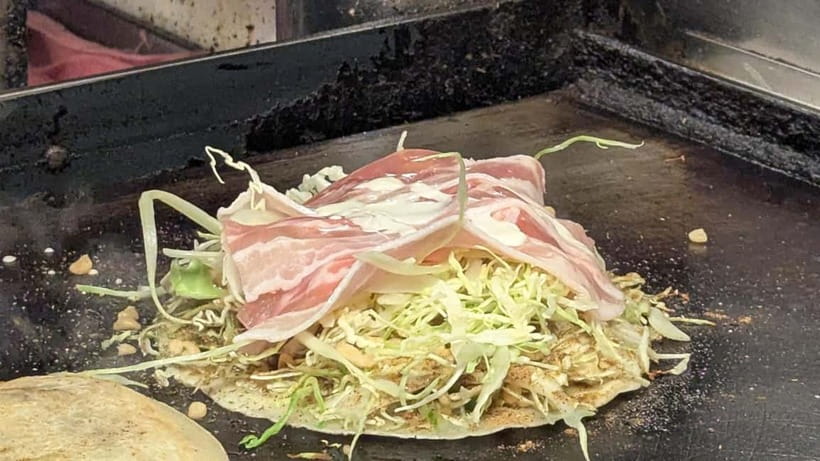 Hiroshima: Okonomiyaki Cooking Class with a Local Chef - Cooking Beside a Professional Chef
