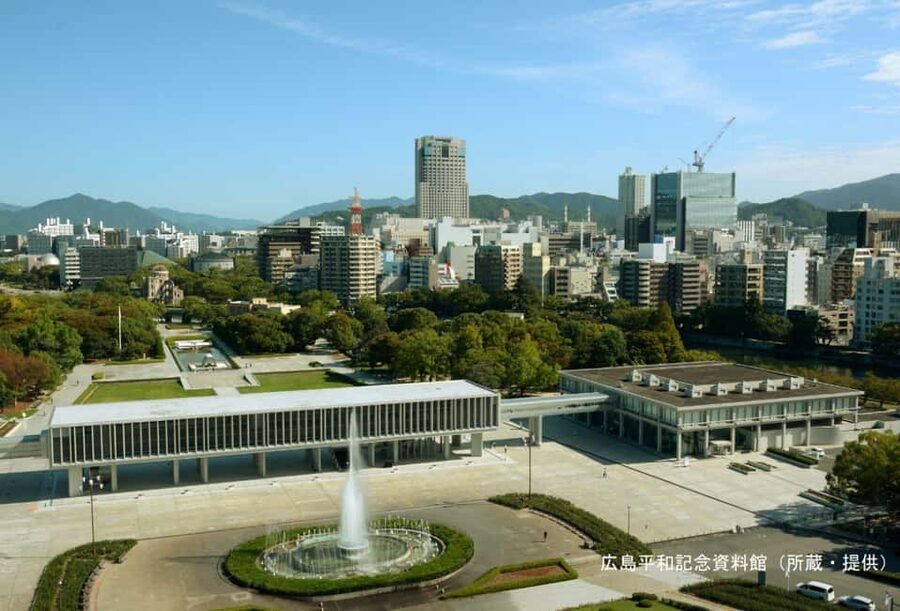 Hiroshima, Osaka, Kyoto: Miyajima & Hiroshima 1-Day Bus Tour - How much walking and waiting should you expect?