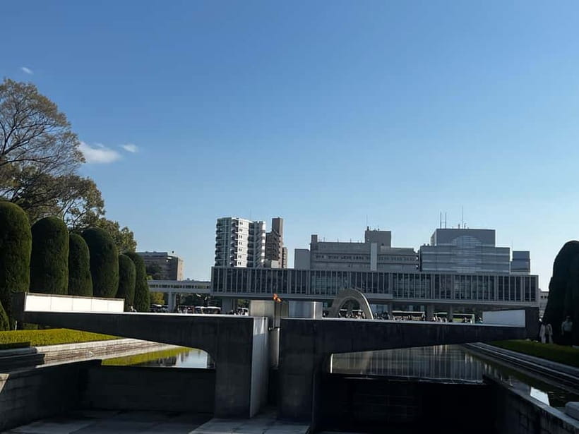 Hiroshima Peace Memorial Park: A Guided Tour - Beginning beneath the Atomic Bomb Dome