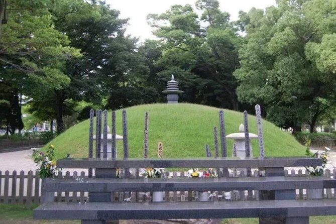 Hiroshima Peace Memorial Park & Hiroshima Castle: A Scenic Walk - The Atomic Bomb Dome and the city’s message