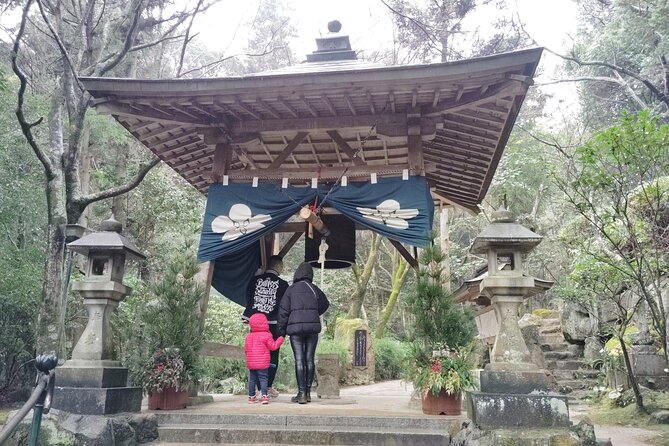 Hiroshima Private Custom Walking Tour - Hiroshima Castle and Shukkeien Garden