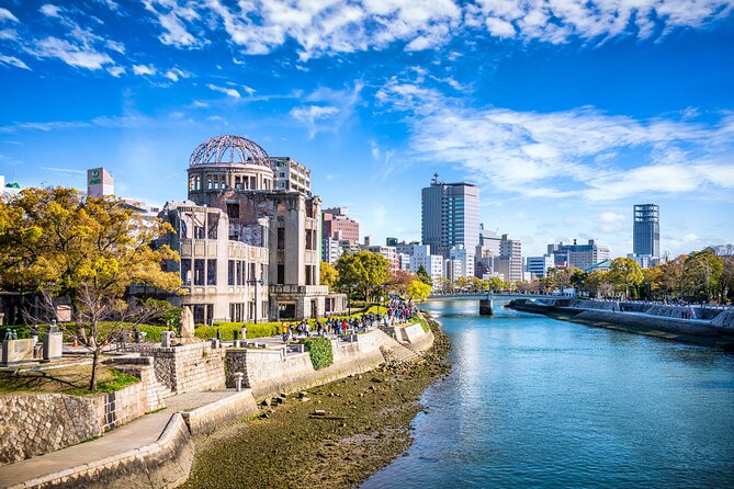 Hiroshima’s Historic Walk Private Tour: Castle, Dome & Peace Park - Hiroshima Castle: a beginning before 1945