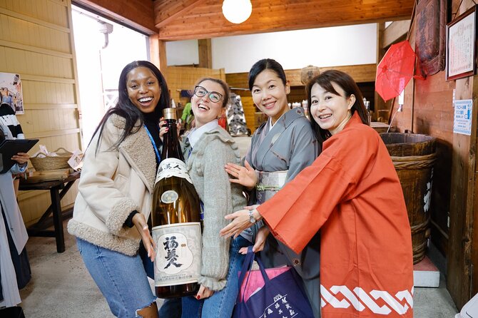 Hiroshima Saijo Sake Tasting Tour with visit to 7 Breweries - Fukubijin explains the appeal of Junmai sake