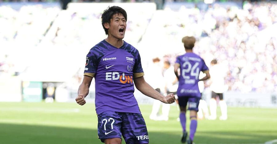 Hiroshima: Sanfrecce Hiroshima Football Game - Arriving at Edion Peace Wing Hiroshima