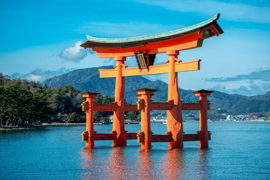 Hiroshima to Miyajima: Private Custom Tour with Ferry Ride - Mt Misen, cable cars, and the limits of six hours