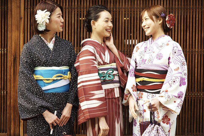 Kimono & Self Photo shoot Experience near tourist attractions - Hiroshima Castle and Gokoku Shrine five minutes away