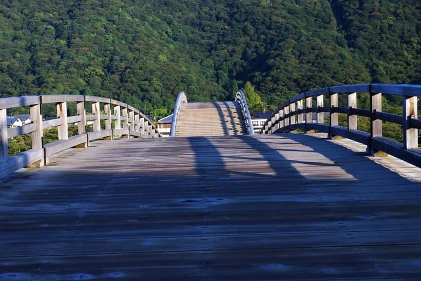 Kintai-Kyo Bridge and Iwakuni Castle with local guide 3h - Why Kintai Bridge makes a strong starting point