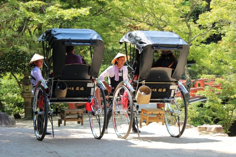 Miyajima: Private Rickshaw Tour to Itsukushima Shrine - Why a rickshaw makes sense on Miyajima