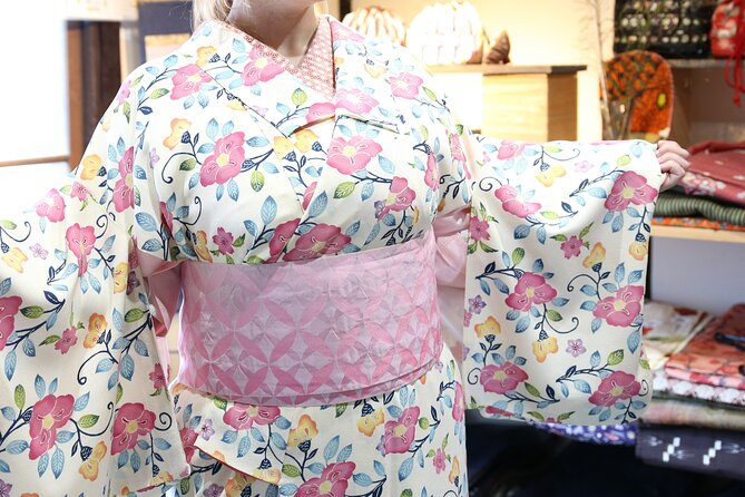 Private Kimono Photo Walk in Kurashiki Bikan Historical Quarter - What the $70.08 Price Really Covers