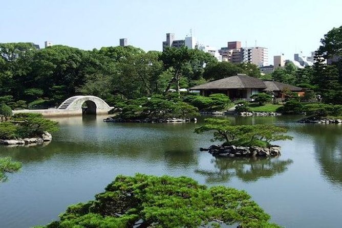 Private Sightseeing Walking Tour in Hiroshima with a Guide - Shukkei-en at 3:30 p.m.